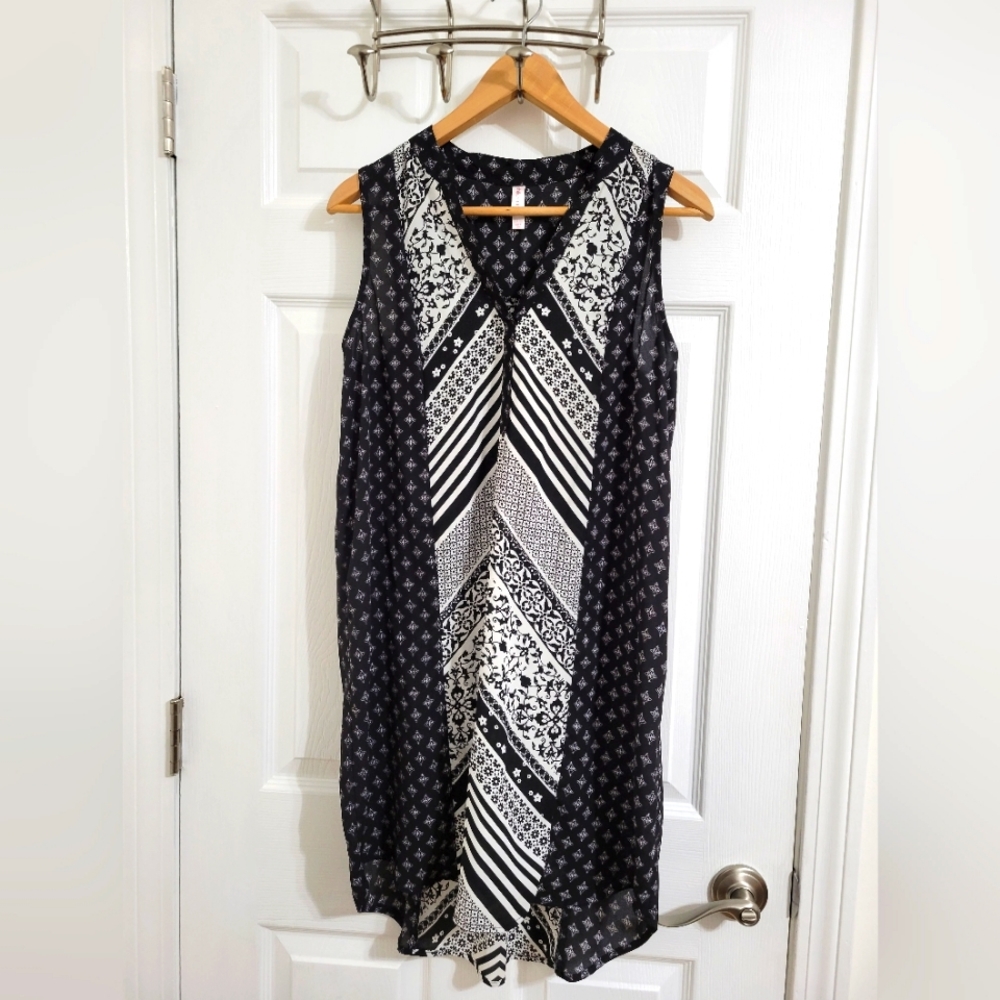 Women's Black & White Dress